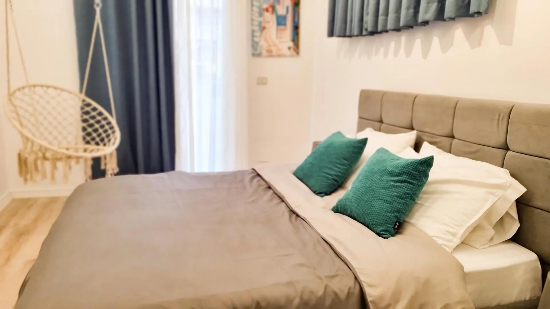 Apartment Comfy & Cute Space In City Center Tirana