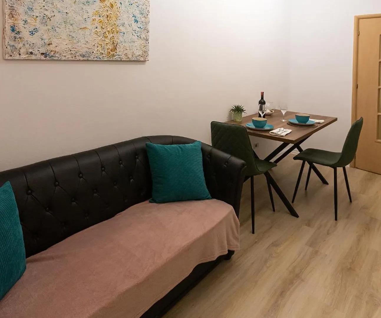 Comfy & Cute Space In City Center Tirana Apartment